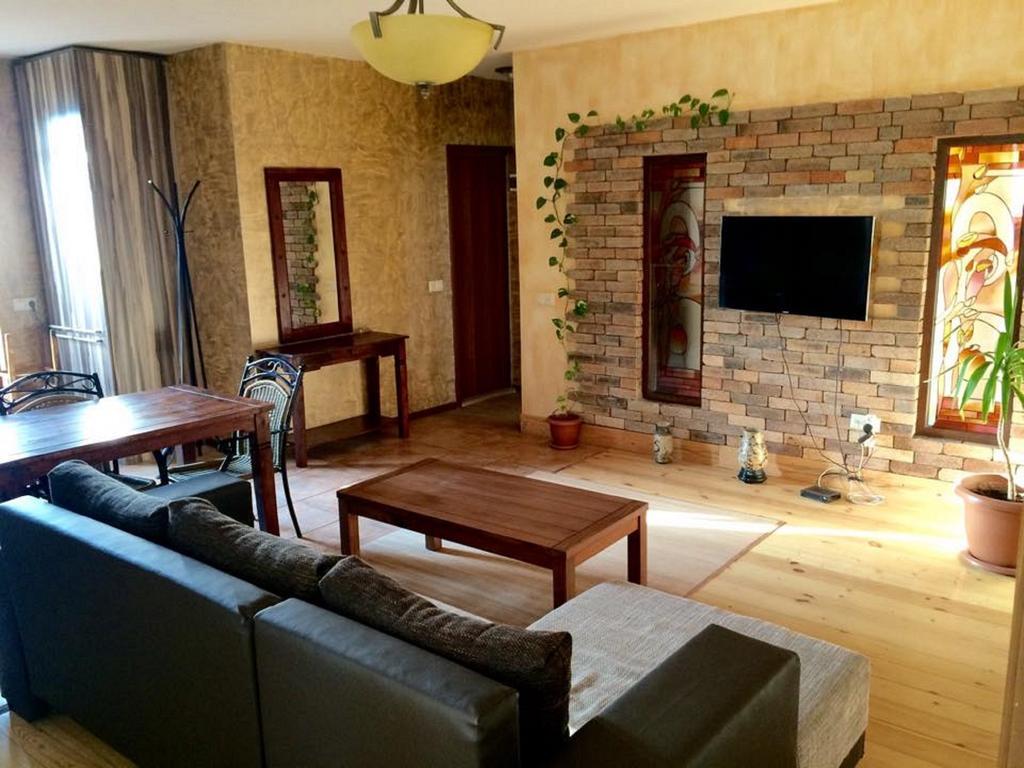 Family Mini-Hotel Martirosyan'S And Tours Erivan Zimmer foto