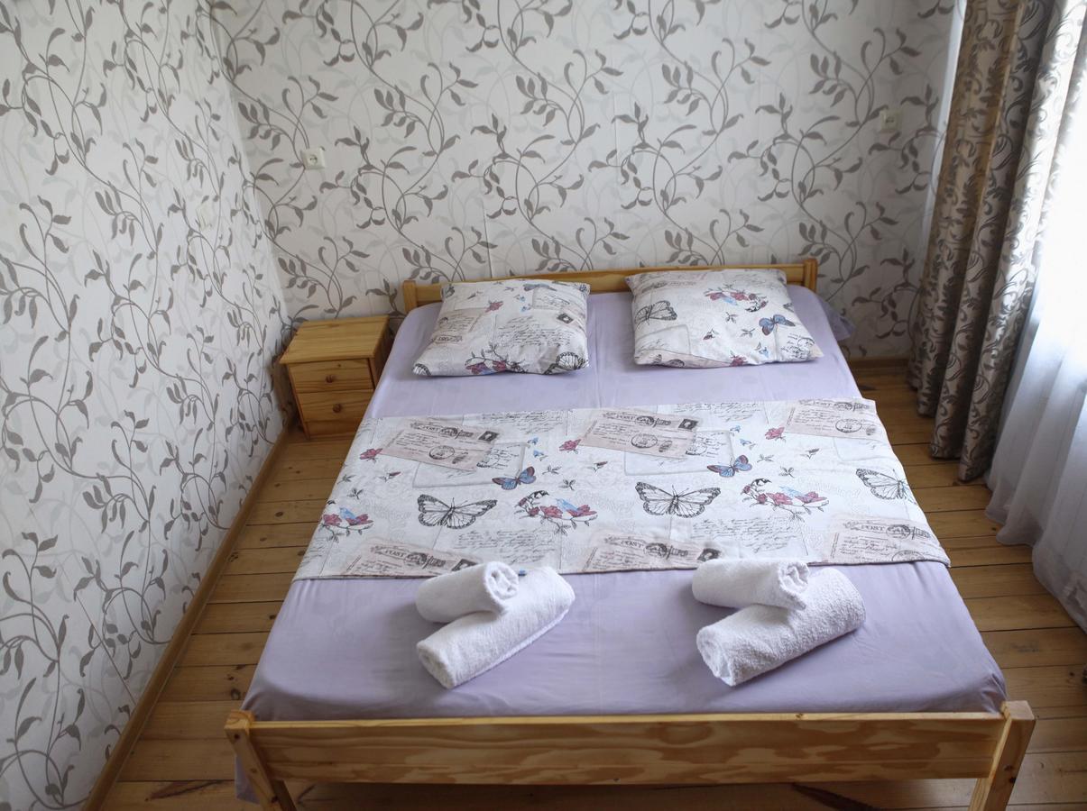 Family Mini-Hotel Martirosyan'S And Tours Erivan Exterior foto